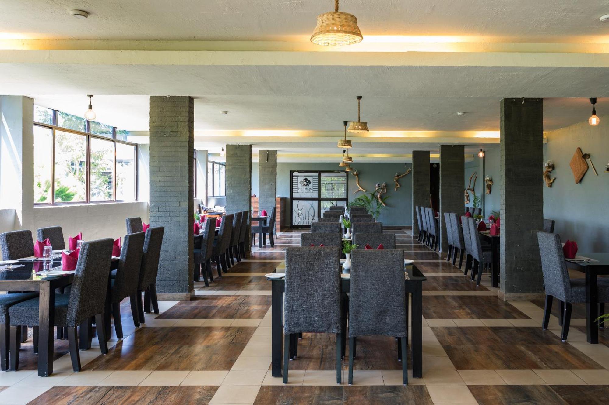 The Mountain Courtyard Thekkady Hotel Bagian luar foto
