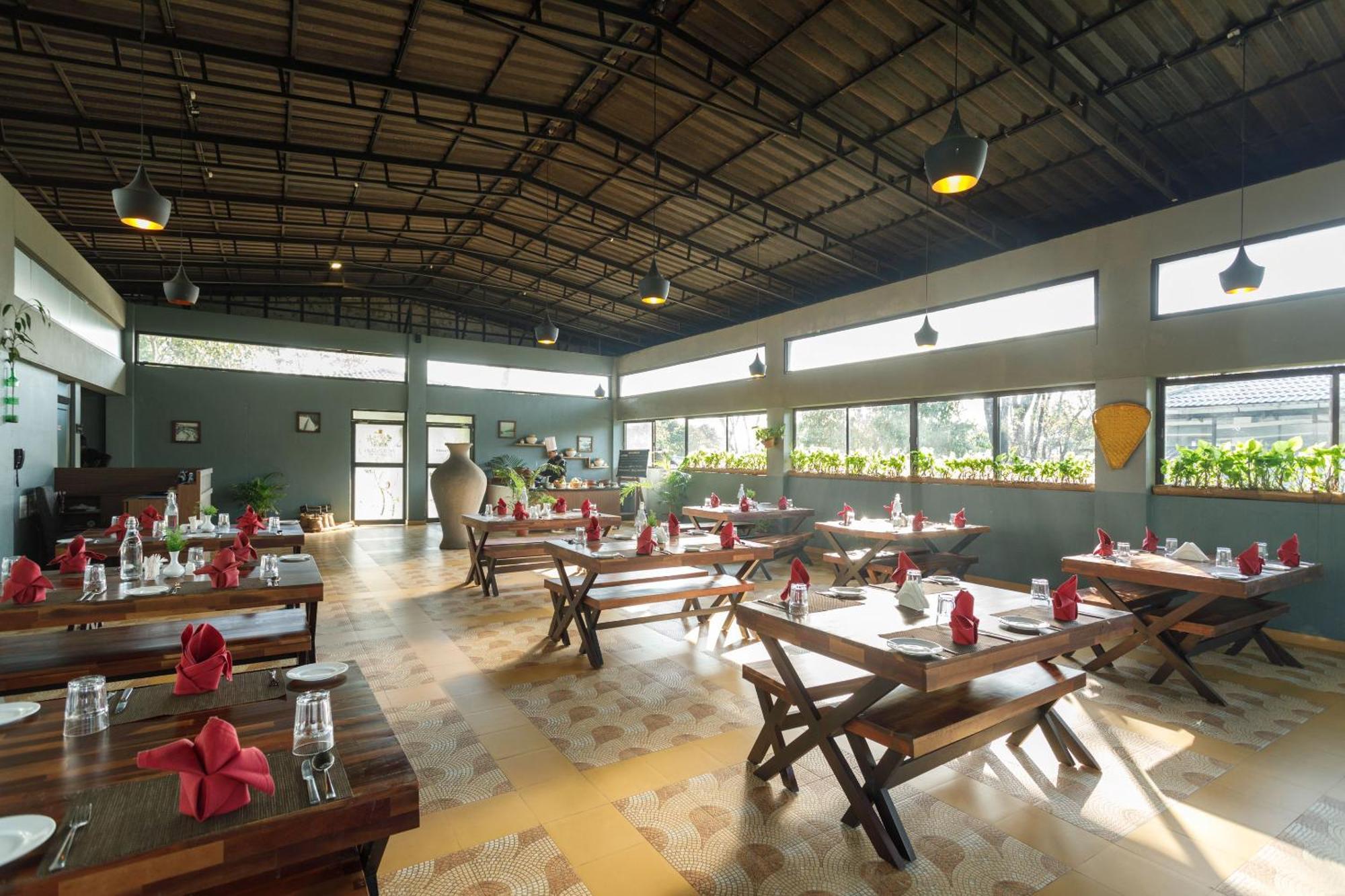 The Mountain Courtyard Thekkady Hotel Bagian luar foto