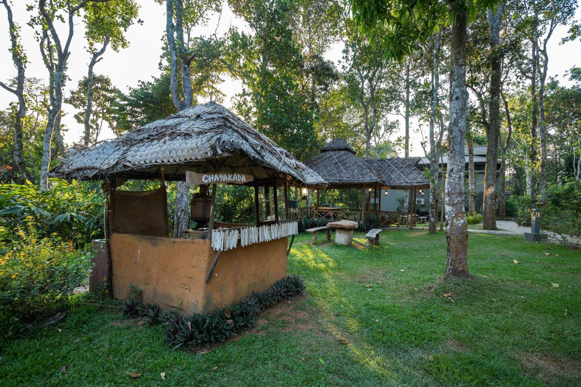 The Mountain Courtyard Thekkady Hotel Bagian luar foto